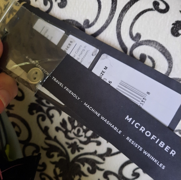 Lysse NWT Blouse - Picture 7 of 9